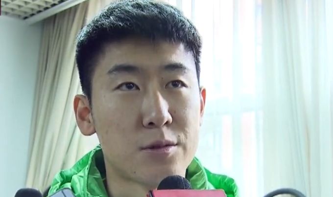 预告中狗狗豪七陪伴女主人一起成长，时刻守护着她。