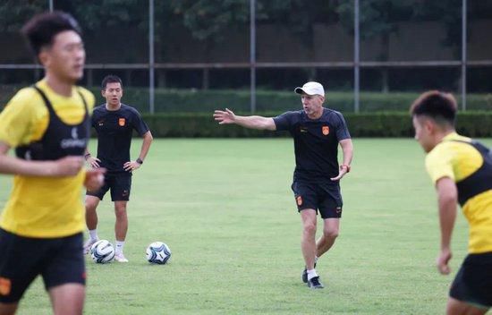 多维内容架构：履职工作特色和亮点《哪吒：新大众文艺的力量》并非传统意义上的电影评论合集，而是一部兼具学术深度与传播广度的文化研究范本。