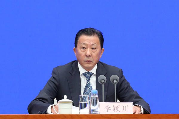 布拉德·皮特方接洽中2025-04-10 《呼啸山庄》历时3个月顺利杀青 将于2026年上映2025-04-01 《混沌少年时》曝拍摄花絮 将在英国所有中学播放2025-04-01 《混沌少年时》欧文·库珀加盟罗比版《呼啸山庄》2025-03-25 喜剧泰斗鲍勃·纽哈特去世 曾客串出演“质子教授”2024-07-19 热门新闻 食物和爱都不可辜负！