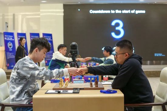 斯皮尔伯格或拍伯恩斯坦传记 《西区故事》恐延迟 2018-03-10 今年年初，曾经有消息指出，史蒂文·斯皮尔伯格将会重新拍摄一部《西区故事》。