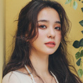 干脆与家族企业决裂，跳槽进入竞争对手公司，外来户从零开始，一路成长为CEO，打破垄断！！！